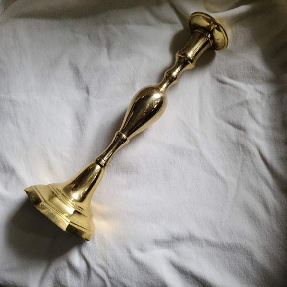 Brass candle holder 12 in tall 1999 classic collection - Picture 2 of 2
